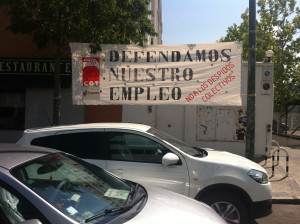 foto_accion_pancarta_defendamos_nuestro_empleo_02
