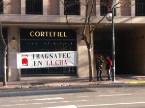 foto_concentracion_juicio_despido_colectivo_tragsatec_2014_03_24_01